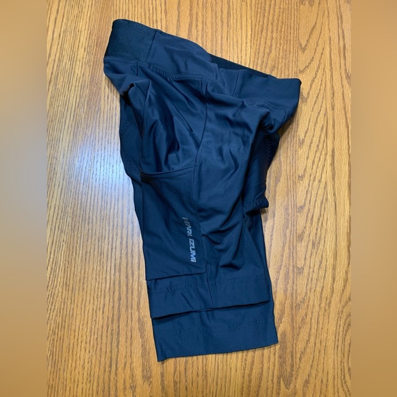 Pearl Izumi bicycle riding shorts. - Picture 1 of 7